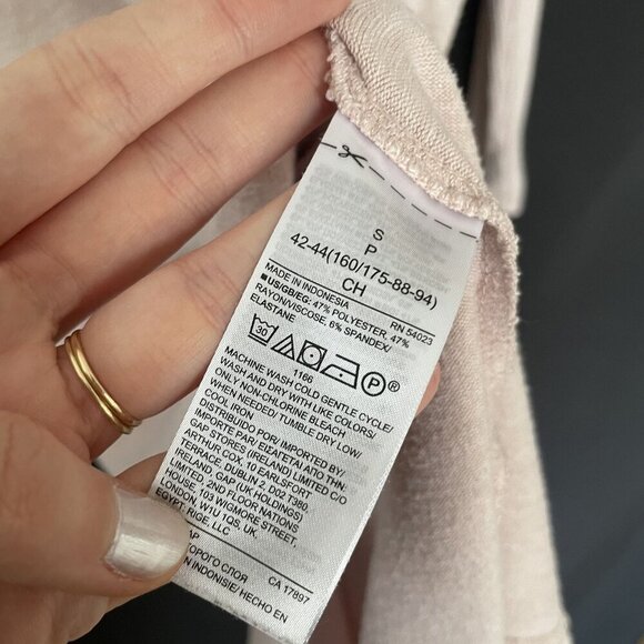 GAP soft pink long tunic style sweater top women's size small casual v-neck - Picture 6 of 8